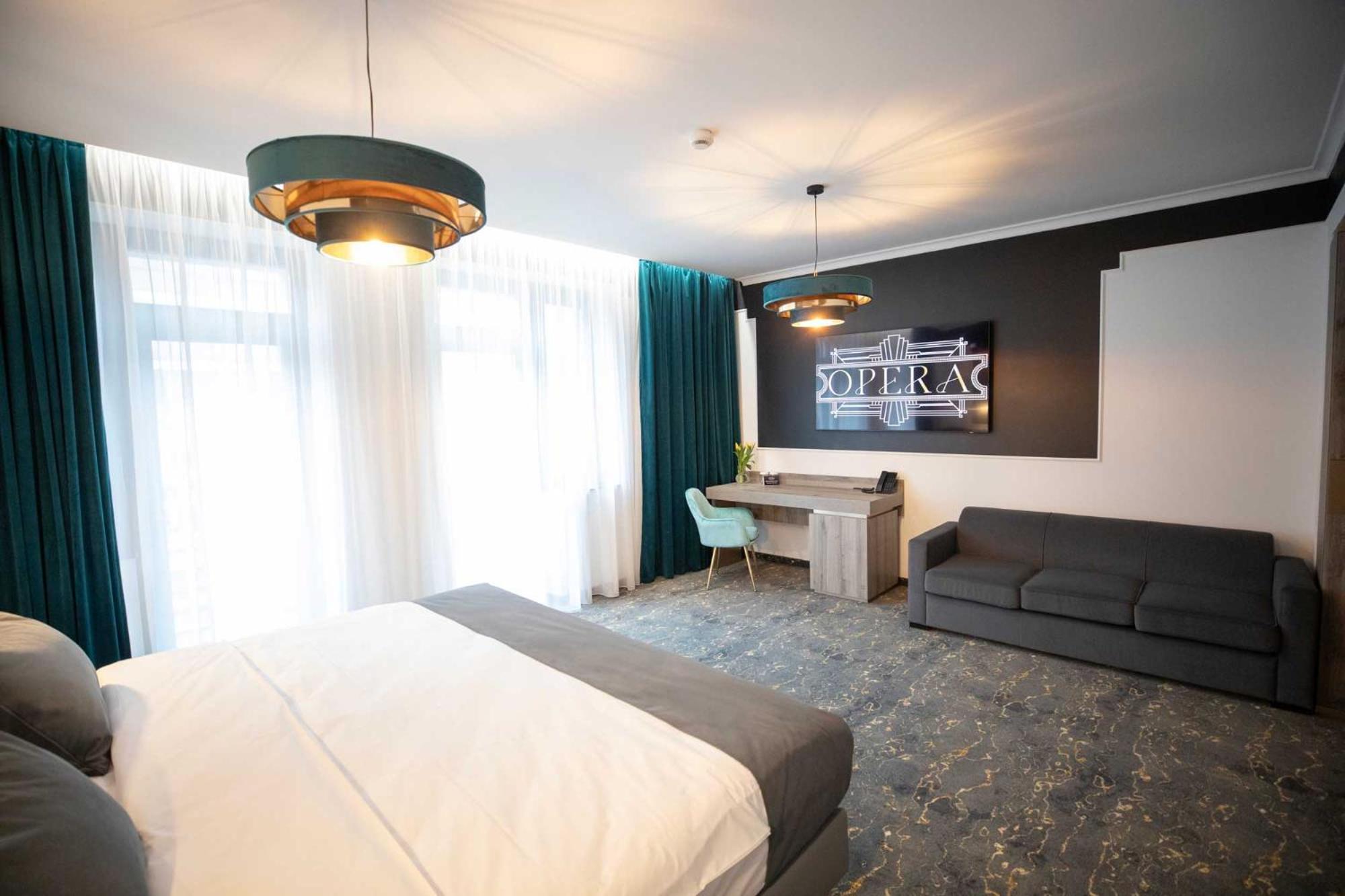 Hotel Opera